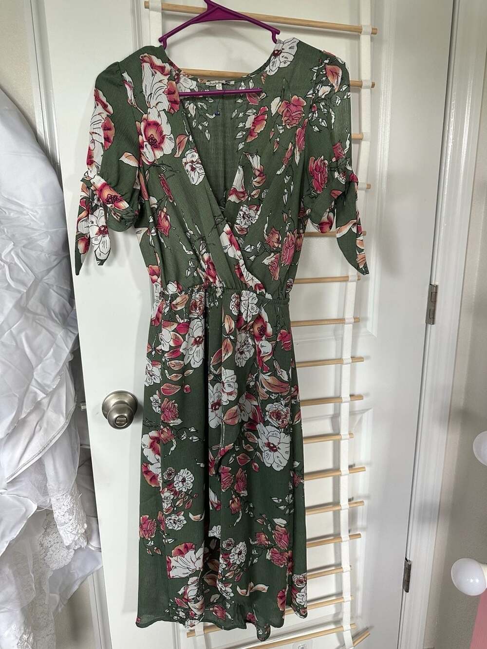 Charlotte Russe Floral Wrap Dress Size S Olive Green Cold Shoulder